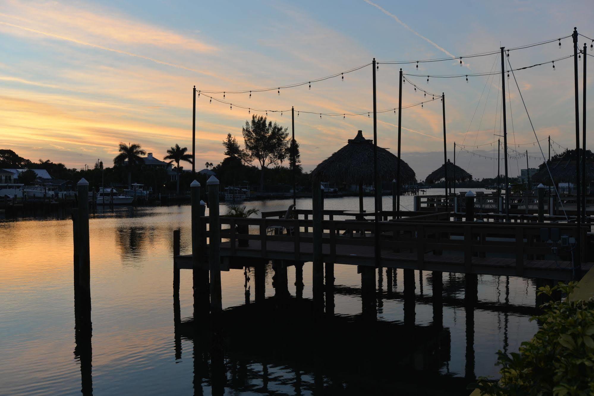 Bay Palms Waterfront Resort - Hotel And Marina St. Pete Beach Kültér fotó