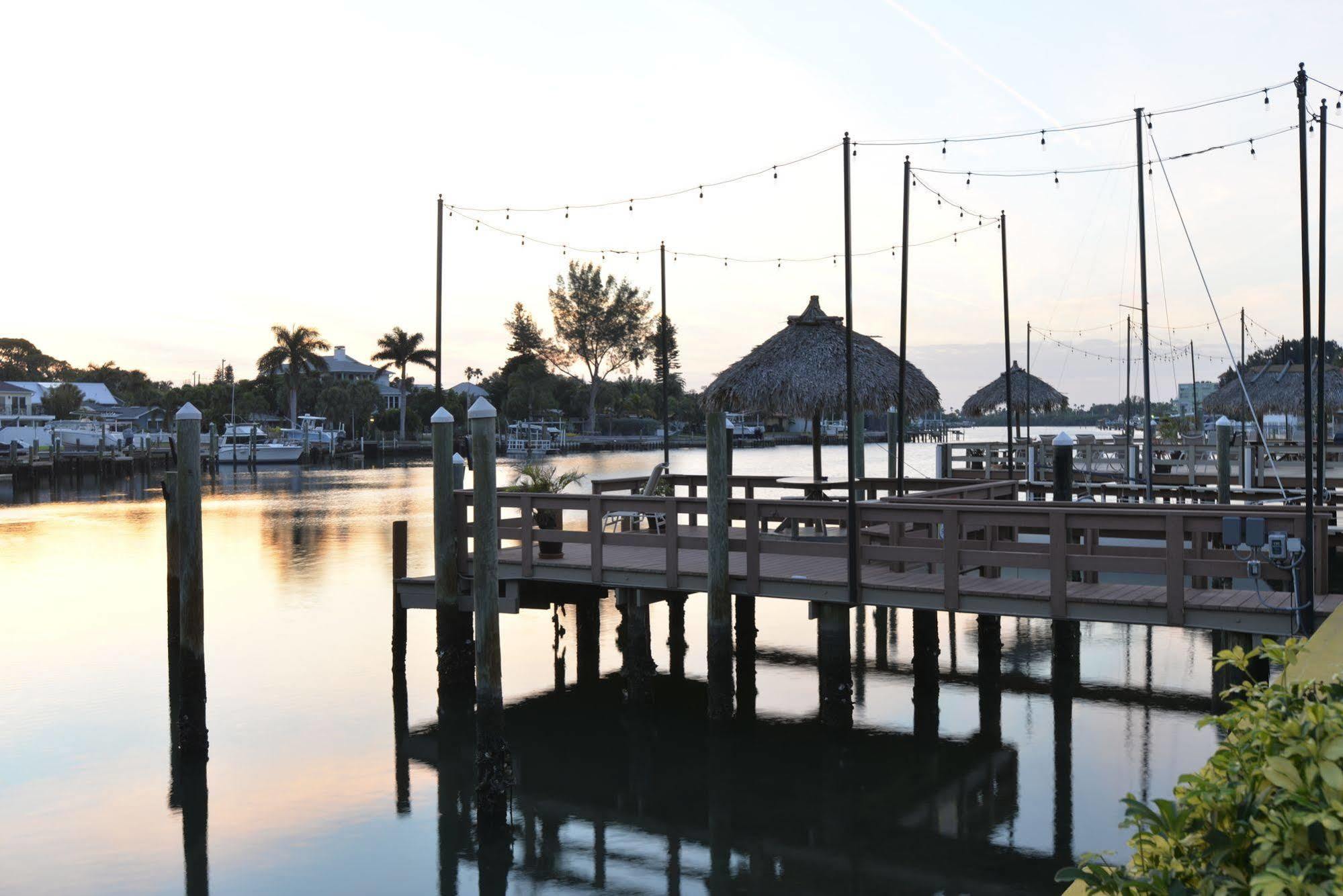 Bay Palms Waterfront Resort - Hotel And Marina St. Pete Beach Kültér fotó